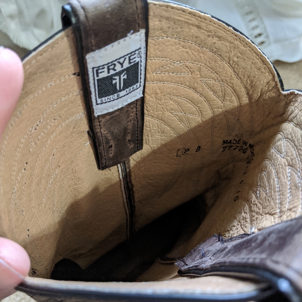 FRYE Pull On Western Boot - Picture 8 of 8